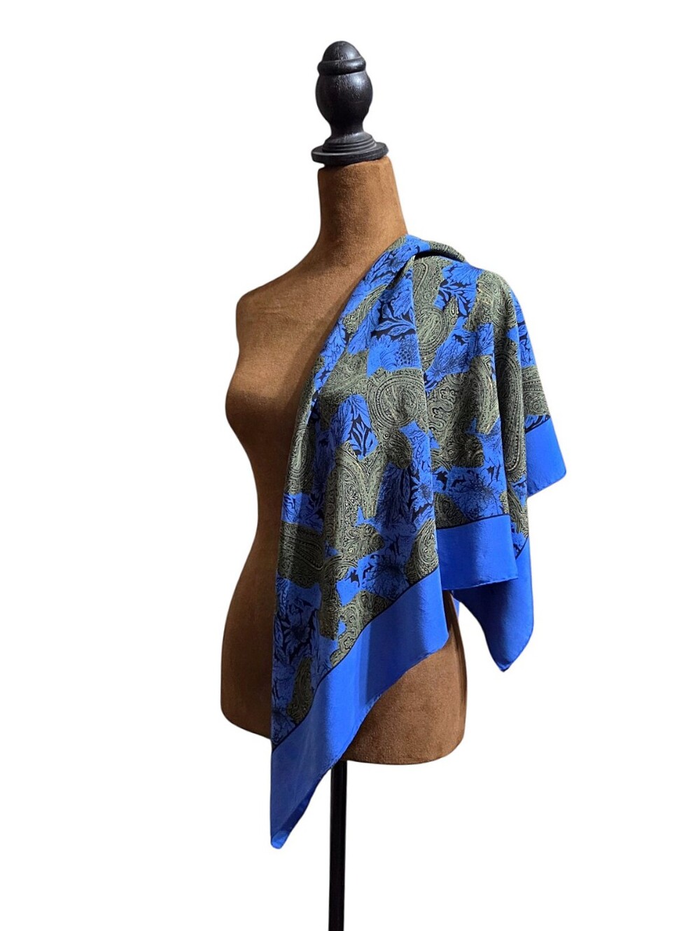 CHRISTIAN DIOR SCARF - Picture 2 of 16
